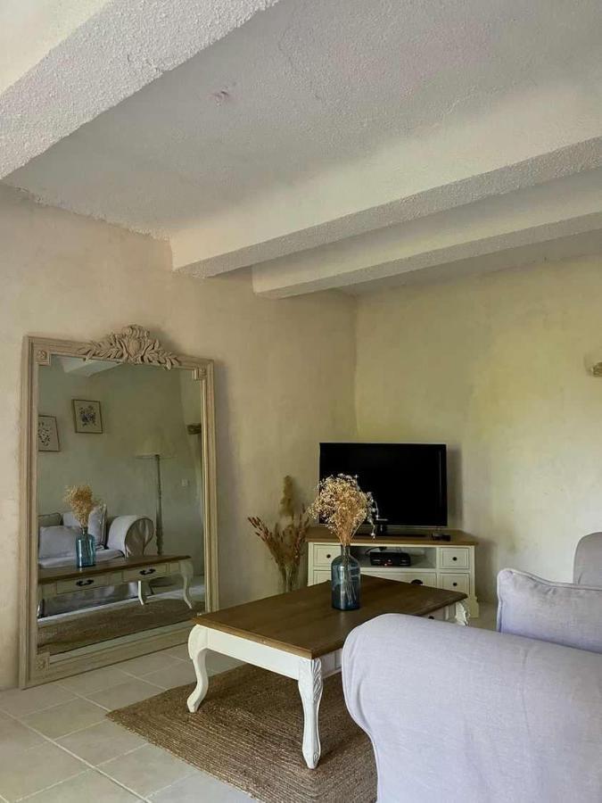 Jolie Maisonnette Niozelles Bagian luar foto
