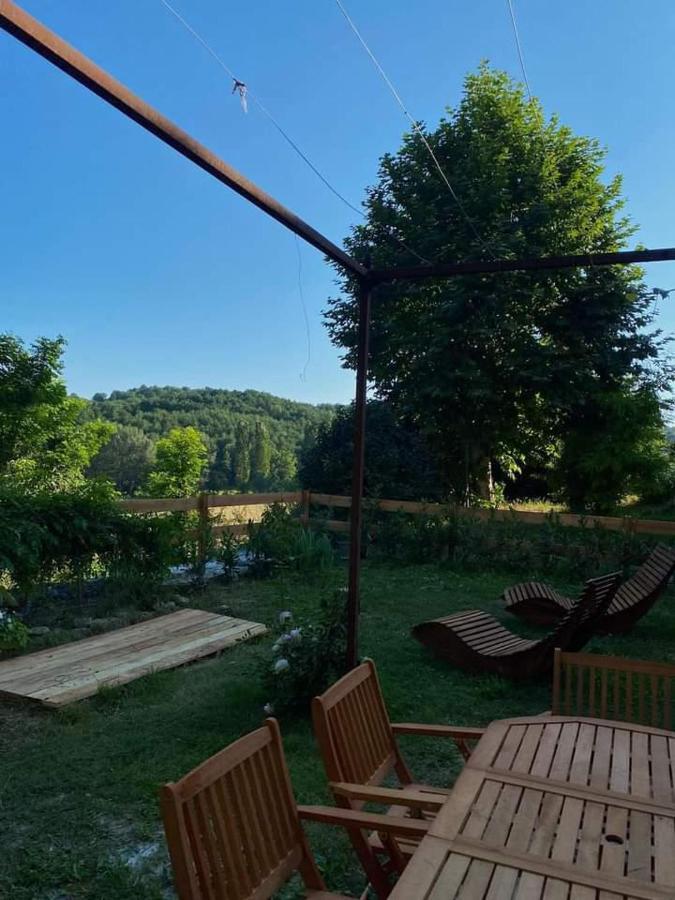 Jolie Maisonnette Niozelles Bagian luar foto